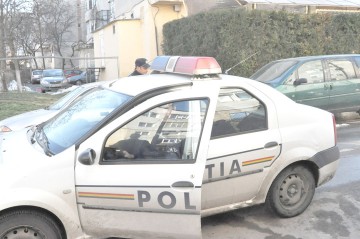 Un individ fără permis de conducere a furat o maşină de pe bulevardul Mamaia pentru o… plimbare!